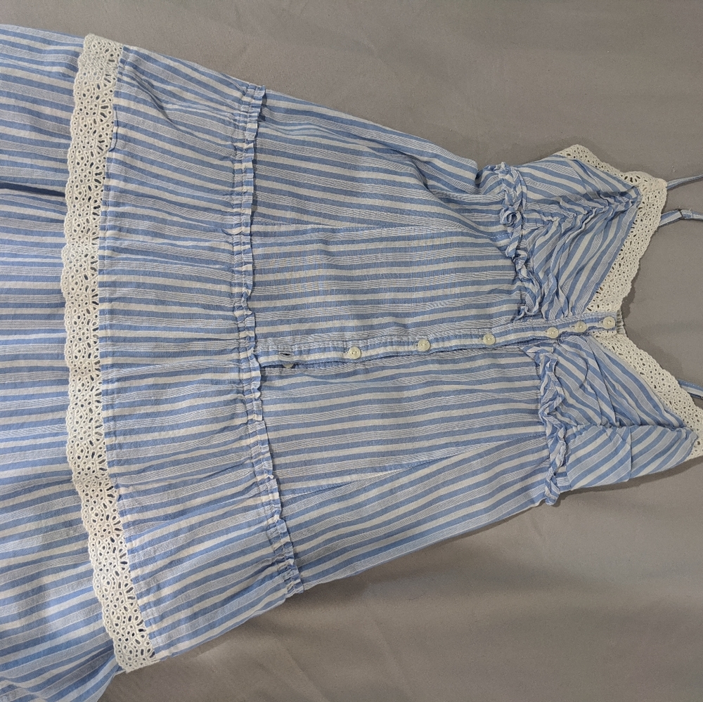 Dress - Picture 4 of 4